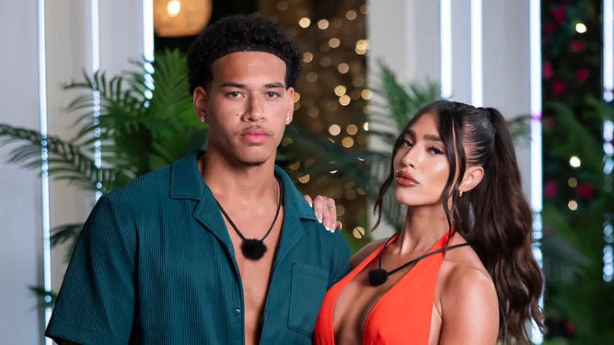 Love ISland Couple